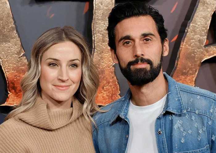  皇马新帅阿韦洛亚上任，新闻学出身与青梅竹马育四子